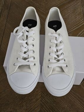 H&M White Canvas Low-Top Sneakers